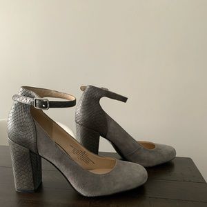 Nine West grey heels size 6